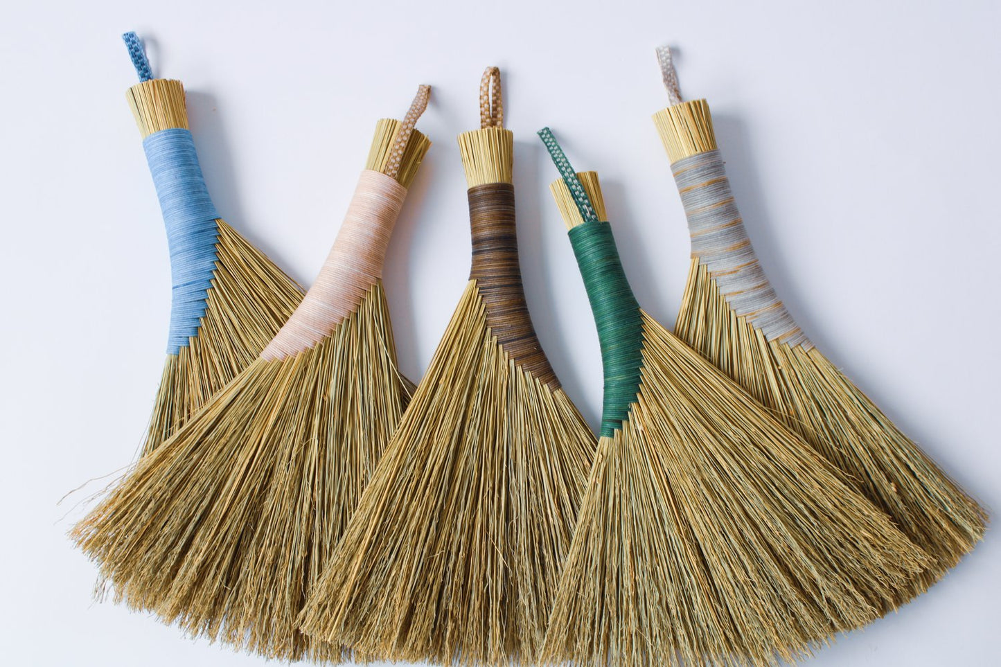 Many-Tampico-Brushes-With-Light-Blue-Pink-Brown-Green-Two-Tone-threaded-handles