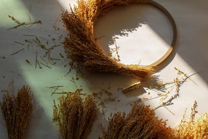 Broomcorn-Wreath-and-Broomcorn