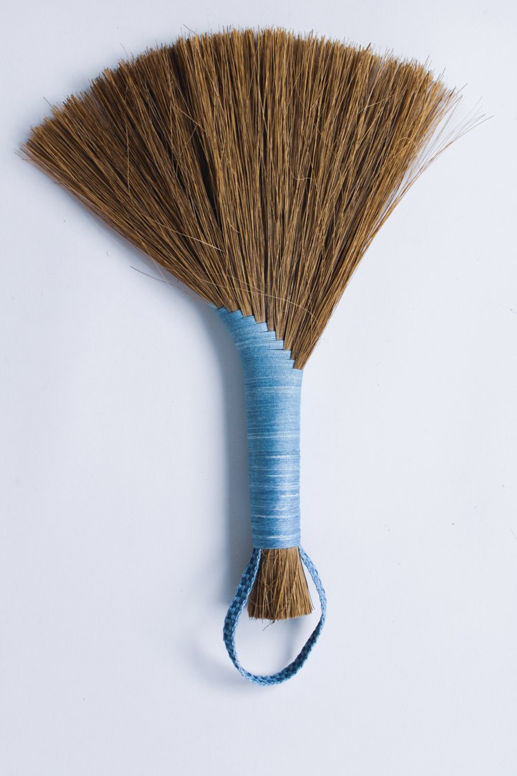 Dark-Tampico-handbroom-with-light-blue-threaded-handle