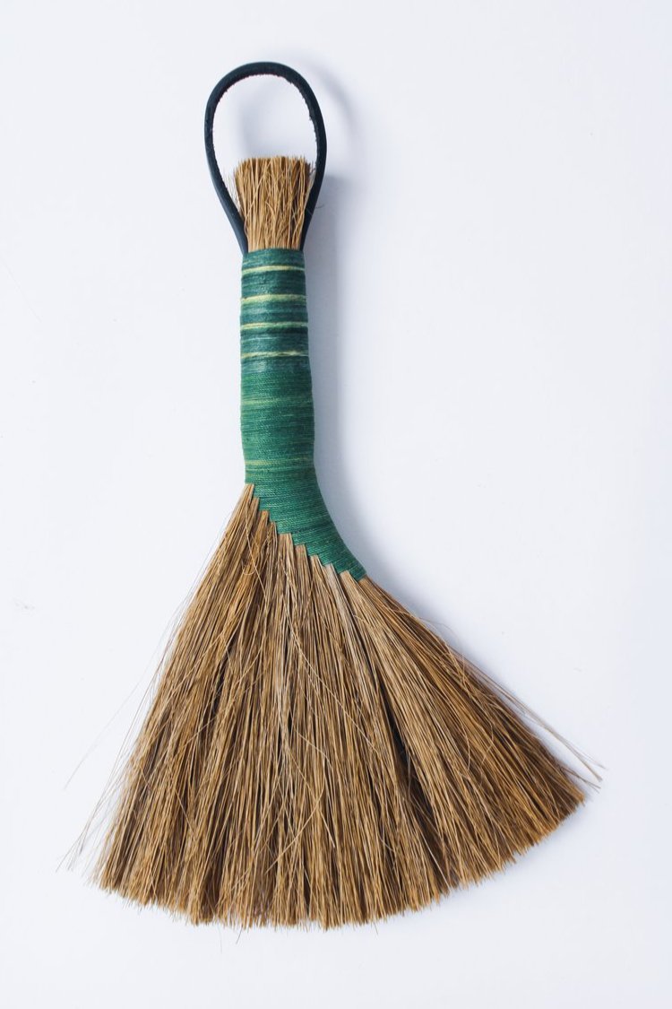 Dark-Tampico-Brush-With-Green-Threaded-Handle