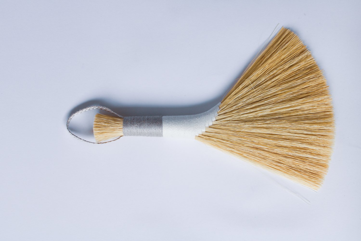 Tampico-brush-with-grey-and-white-threaded-handle