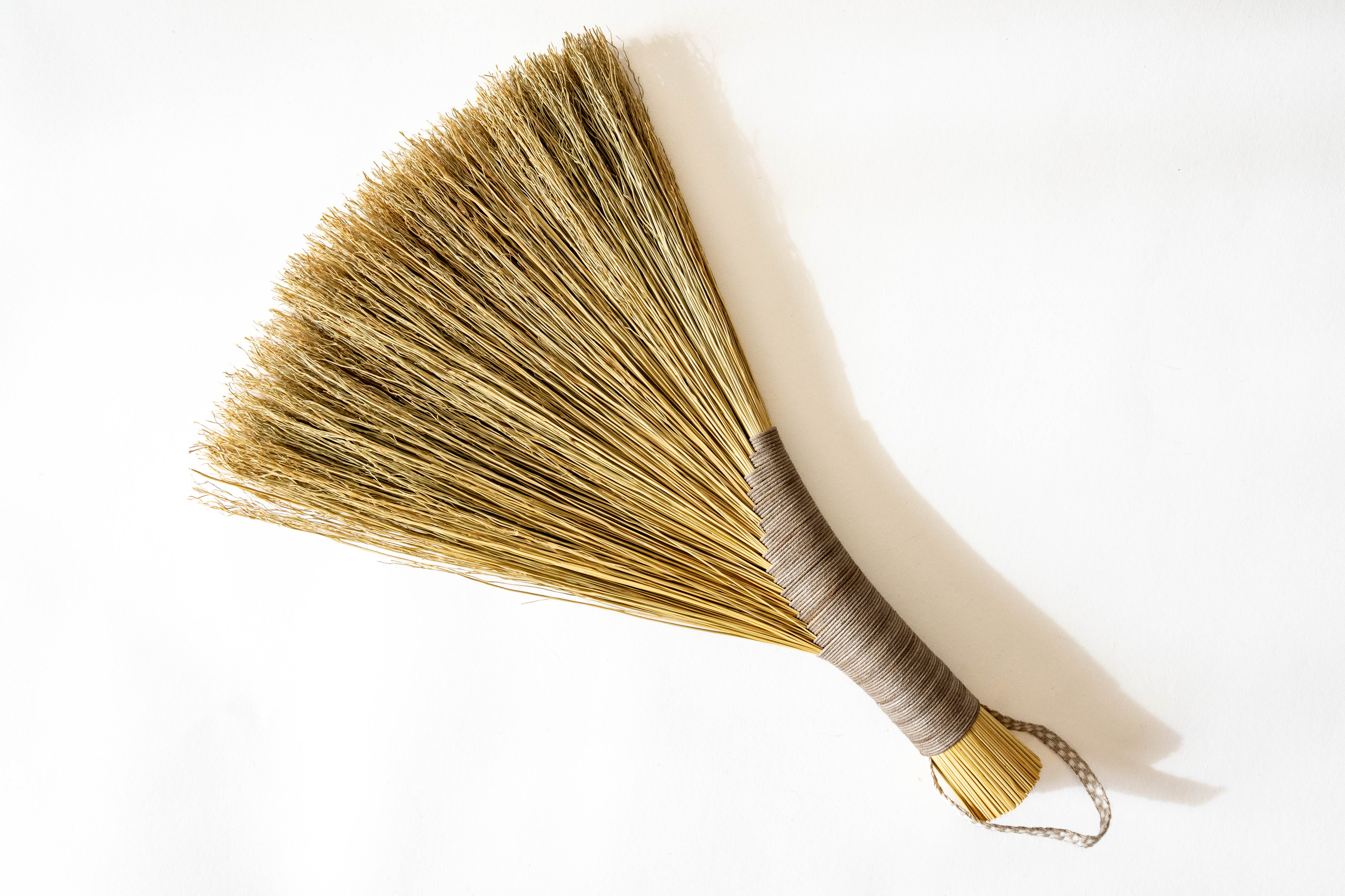Sunhouse Craft Turkey Wing Hand Broom - Thumbnail 4